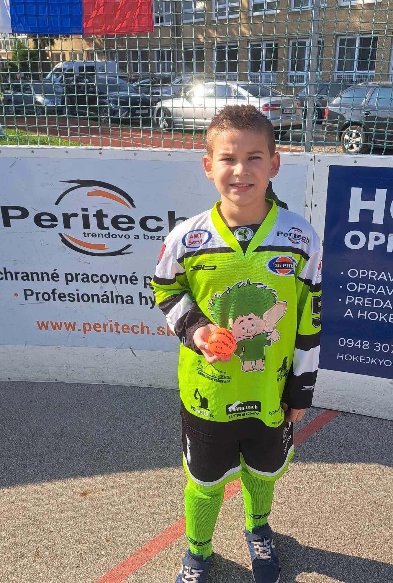 Premiéra v SHbE U12 a hneď prvý EXTRALIGOVÝ gól ...... Hugo ŽAC 